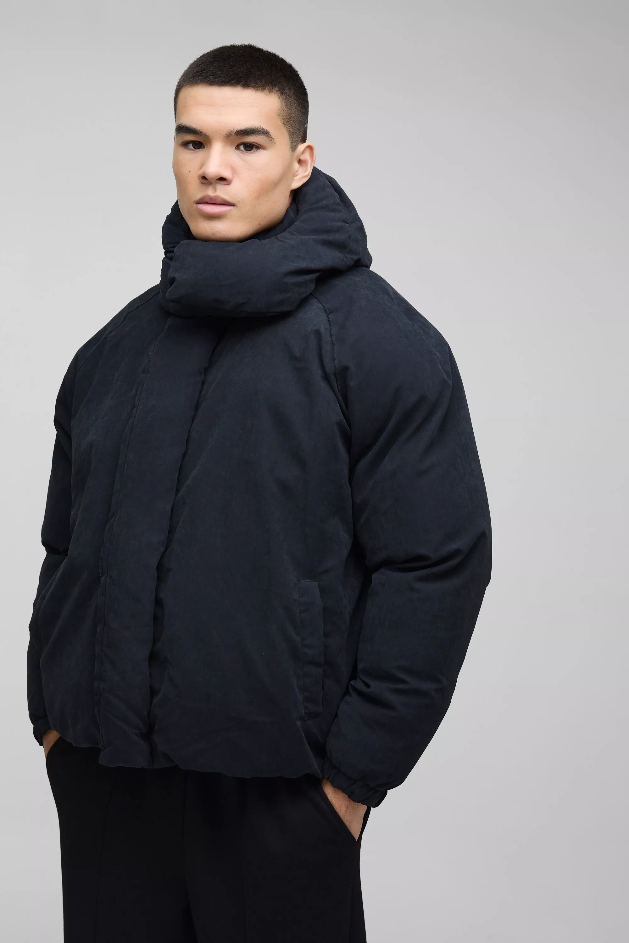 Man Extreme Heavy Padded Hooded Puffer Coat In Black